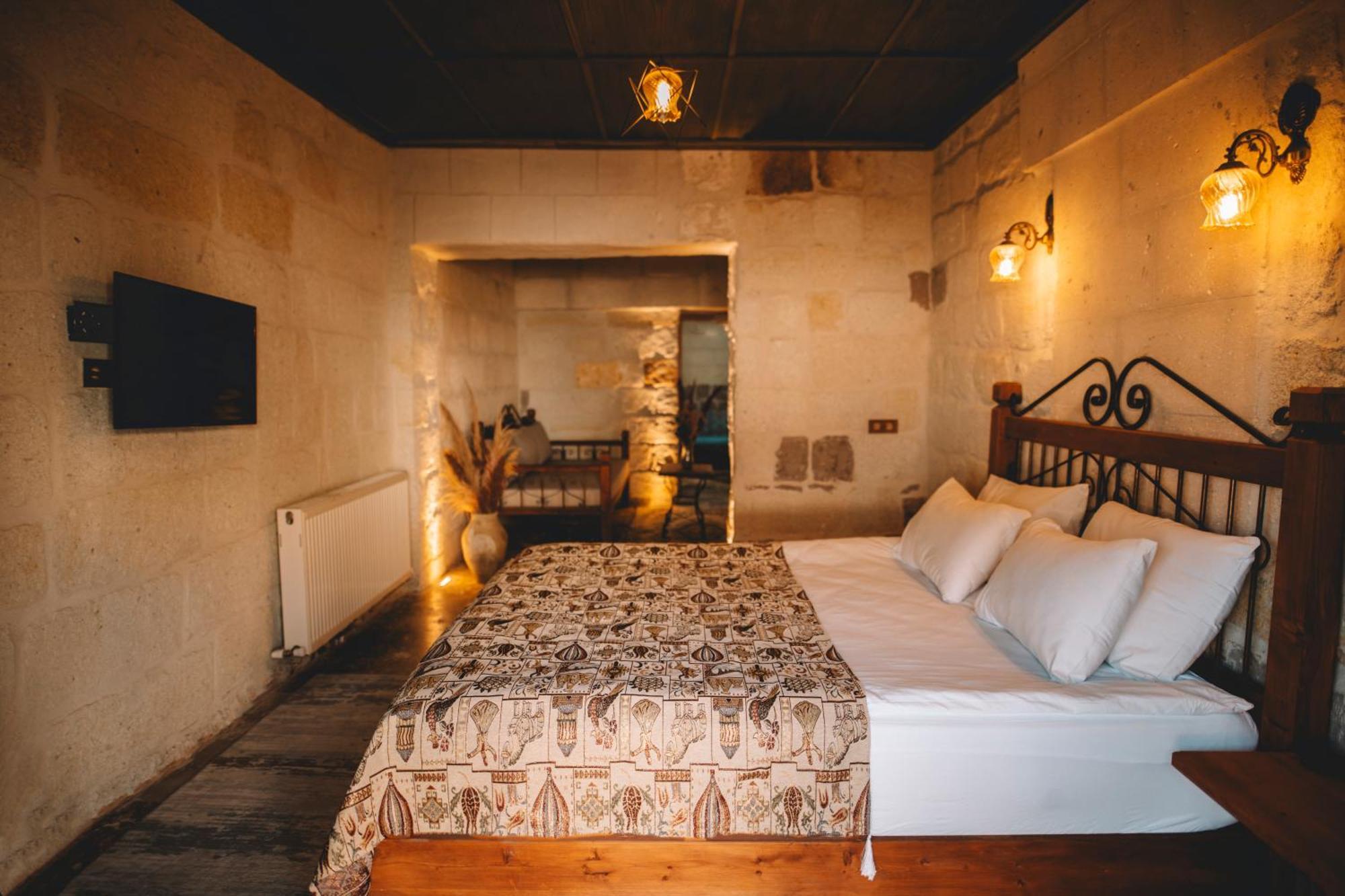 Bed and Breakfast Cavusin Cave House-Cappadocia Göreme Exterior foto